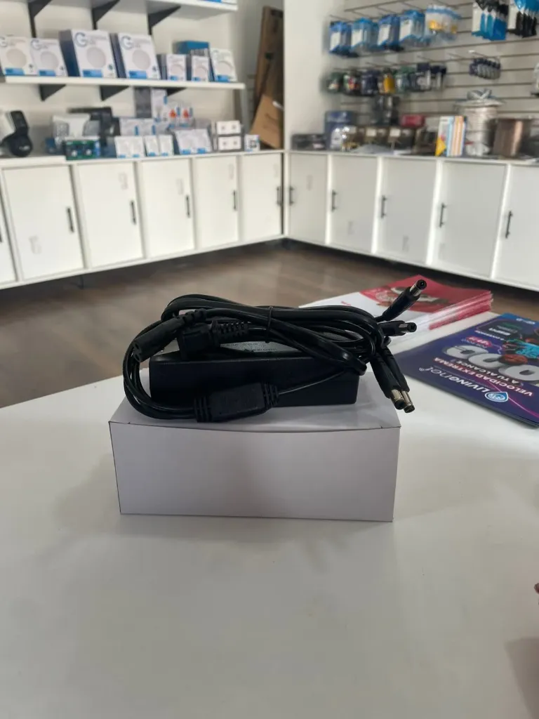 [FT-CAMX4] FUENTE REGULADA 110V/ 12 VDC 5 AMP PARA 4  CAMARAS