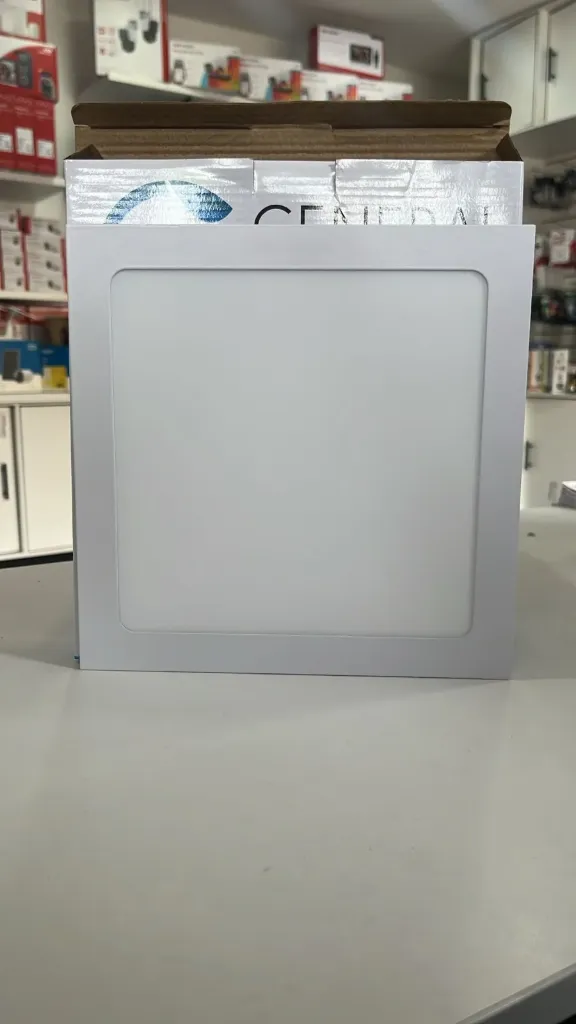 Panel 18W cuadrado 6200k (Cálida)