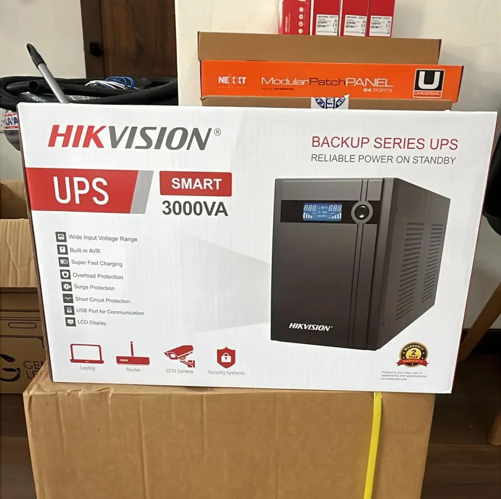 [DS-UPS3000-X] UPS HIKVISION 3000VA/1800W 6 SALIDAS 4 BATERIAS 12VDC 9AMP 120V